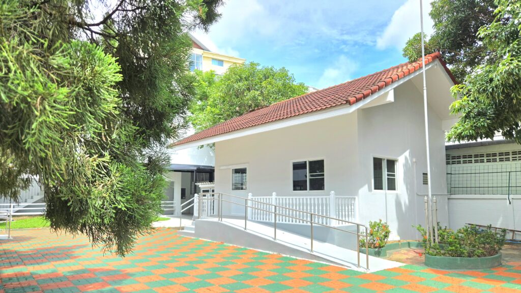 บรรยากาศภายนอก ศูนย์ดูแลผู้สูงอายุ บ้านแสนรัก เนอร์ซิ่งโฮม เชียงใหม่