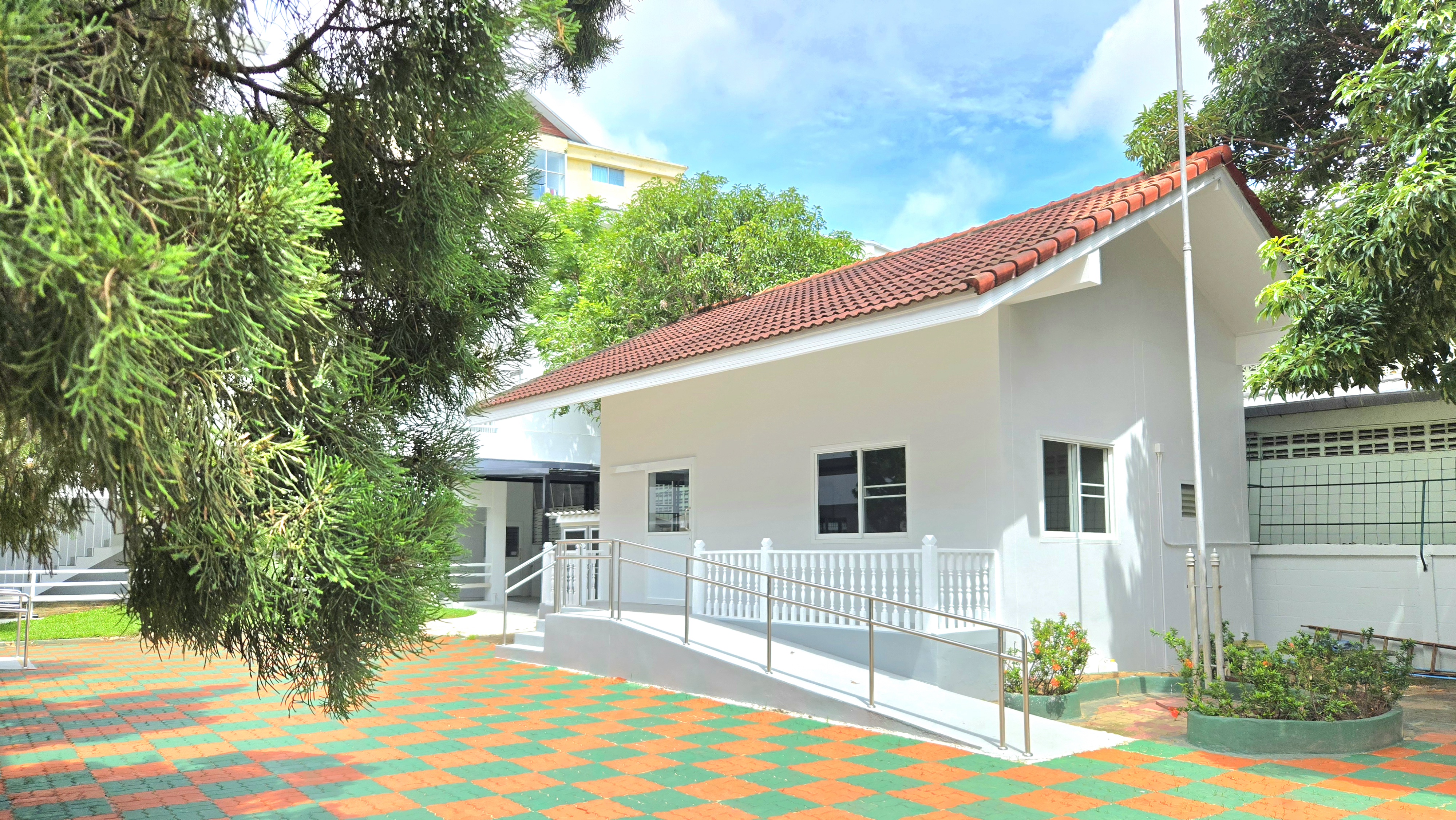 บรรยากาศภายนอก ศูนย์ดูแลผู้สูงอายุ บ้านแสนรัก เนอร์ซิ่งโฮม เชียงใหม่