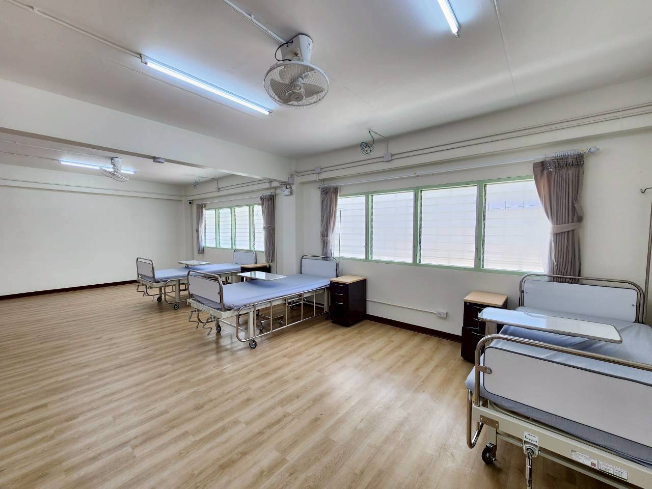 ห้องรวม ศูนย์ดูแลผู้สูงอายุ บ้านแสนรัก เนอร์ซิ่งโฮม สุขุมวิท 50